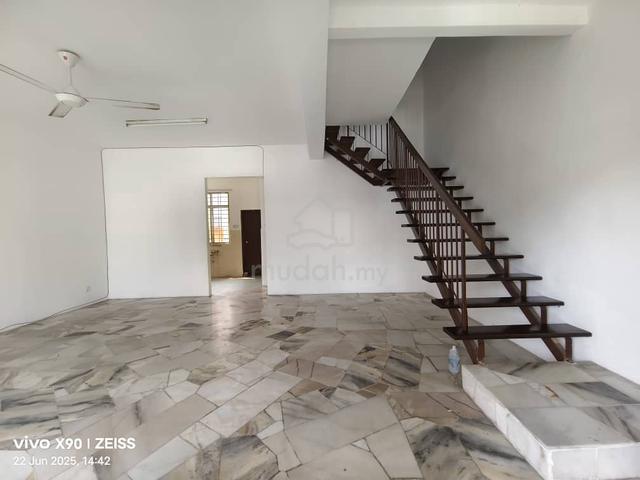 Lep 2 Storey 4R3B Lestari Putra Permai Lep Equine MRT Seri Kembangan 1