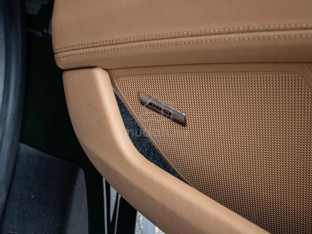 2025 Porsche 911 GT3 Touring EXCLUSIVE MANUFAKTUR - 5