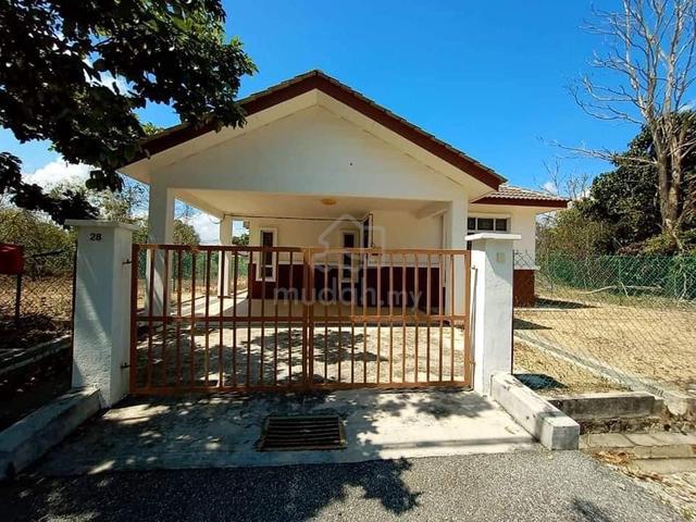 Extended Awning Banglo 50x80 1600sf 4Bed 2Bath Lenggeng Mahkota Hill 1
