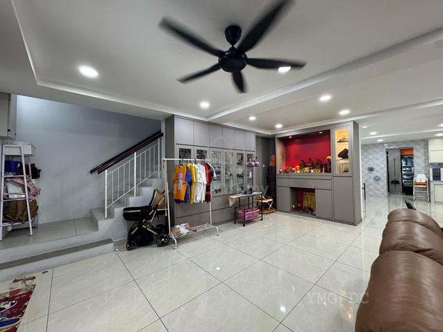Corner Lot Bandar Botanic Penaga Klang 3 Storey Renovated Unit 1