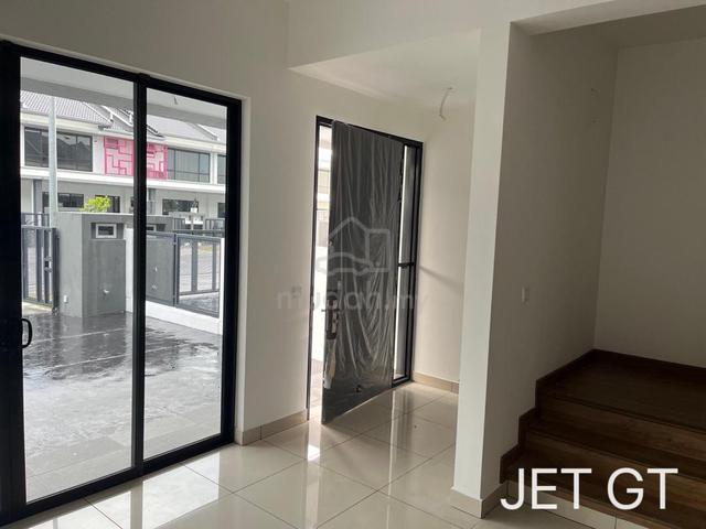 Lumira @ Bandar Bukit Raja Double Storey For Rent✨ 1
