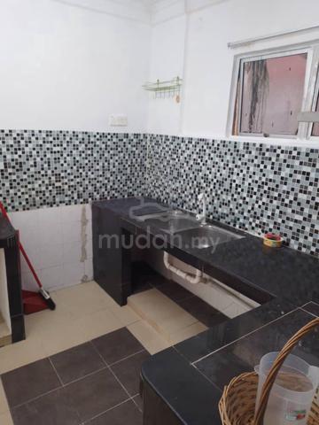 Flat PKNS Seksyen 7 Shah Alam 1