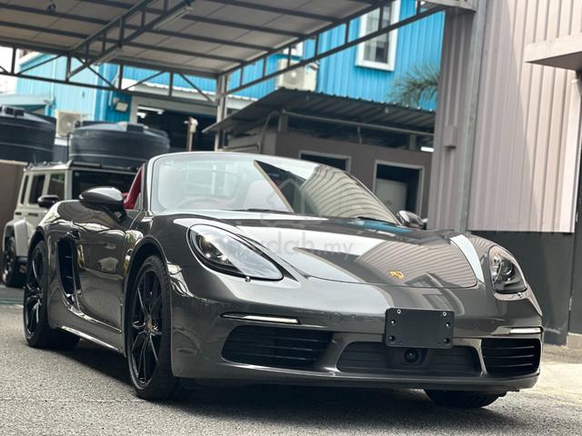 2022 Porsche Boxster 718 S 2.5 PDK Convertible - 3