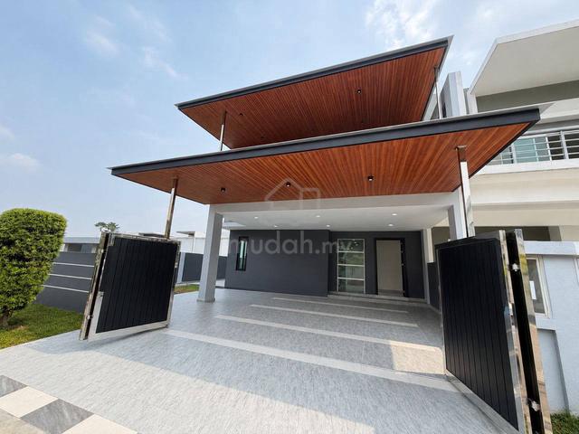 Corner Lot Fully Extended Renovated 40x80 Kiara Austin Heights Semi D 1