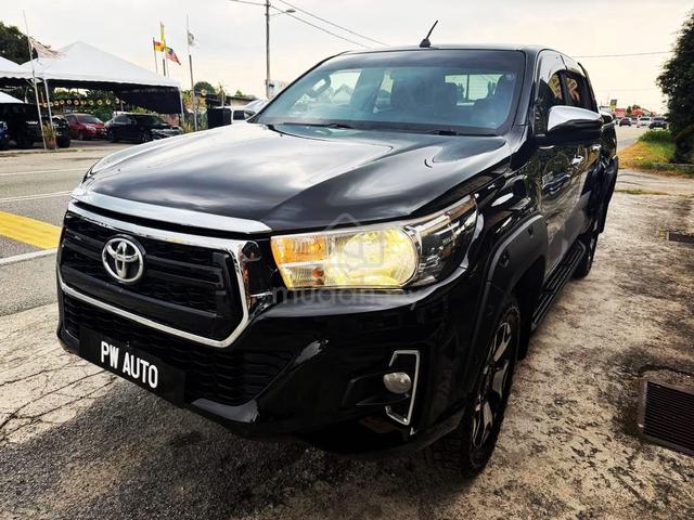 Toyota HILUX 2.4(A) REVO L-EDITION VNT 4X4 Pickups - 2