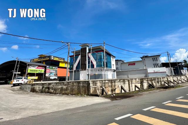 Tawau Kuhara Industrial Showroom - Road Frontage | Land 14,041sqft 1