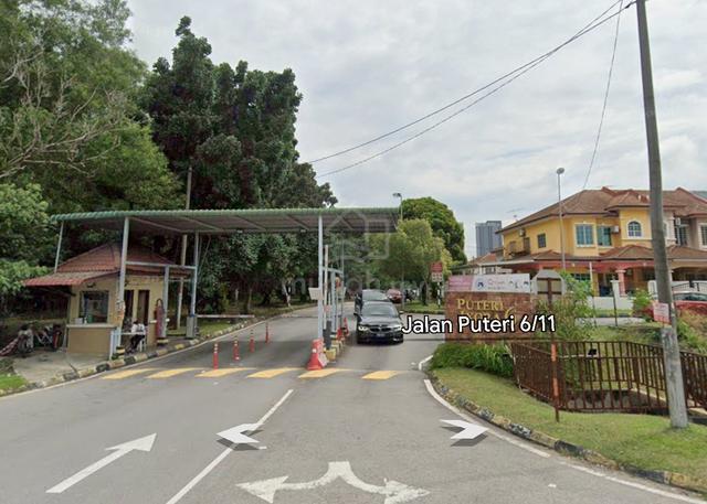 Puchong Bandar Puteri Ixora 6 Double Storey with Full Furniture 1