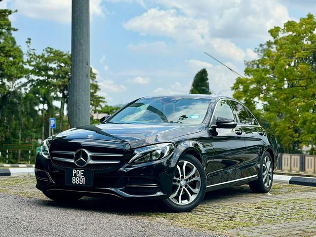 ON THE ROAD 2015 Mercedes Benz C-CLASS 1.6 180 - 1