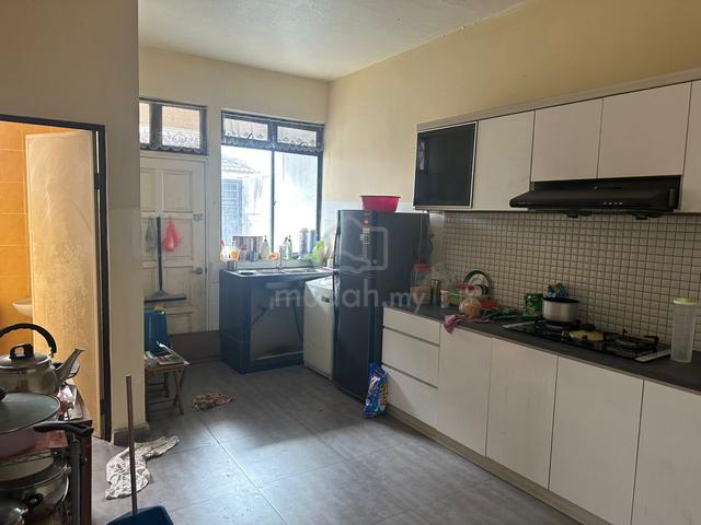 Low Deposit / Ulu Tiram / Jalan Saga / 4 Bed 3 Bath / FF 5