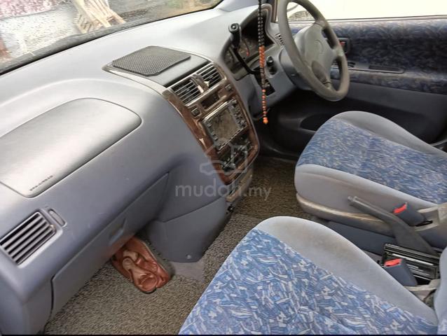 2005 Toyota IPSUM 2.4 240S VVTi FACELIFT (A) - 4