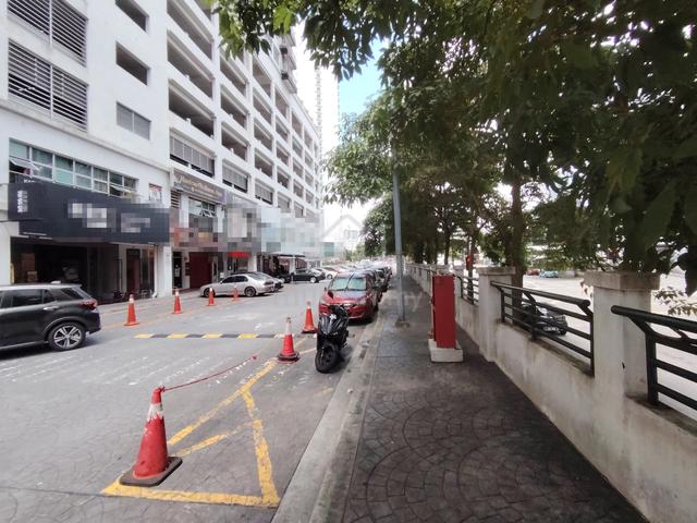 Parklane OUG freehold 2 storey shoplot/office for sale 1