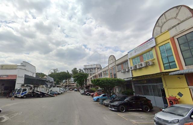Puchong Kinrara Jln TK5 Double Storey Intermediate Shop Lot For Sale 1