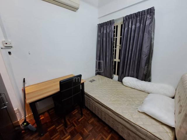 Single Female Room @ Casa Damansara 2 walk to 3 Dsara, Dsara Intan 1