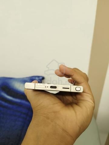 Samsung Galaxy S24 Ultra 512 GB - photo 2 of 6
