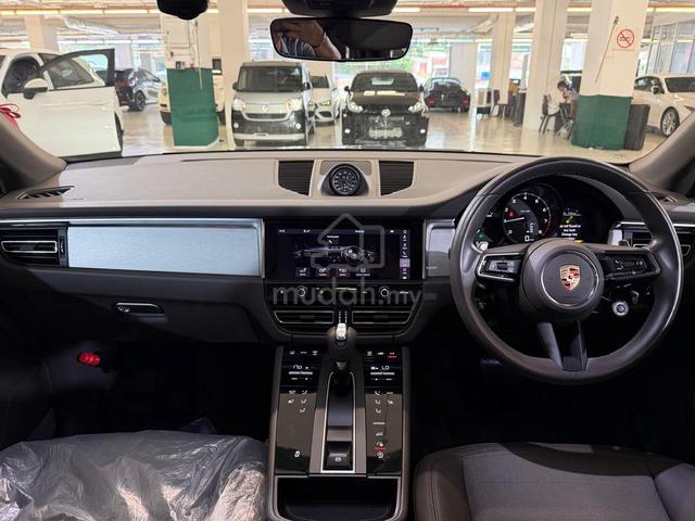 2023 Porsche MACAN 2.0 LOW MILEAGE/ FREE WARRANTY  - 5