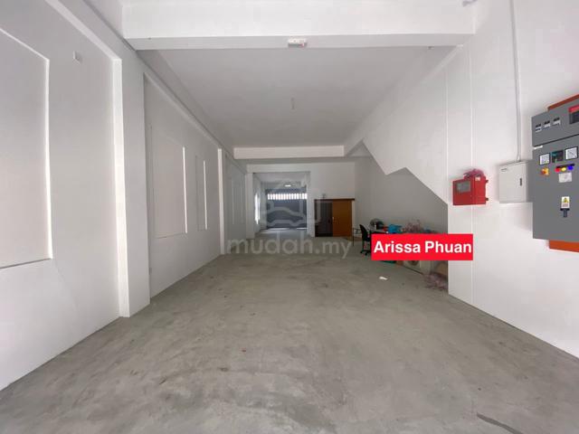 Diamond Valley 3815sf Light industry Batu Maung Well Maintained 1