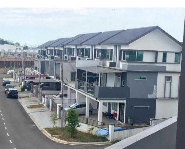 Pasir Gudang Taman Scientex Jalan Tiong 2.5 Storey Terrace House 1