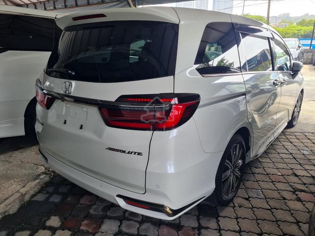 2021 Honda Odyssey 2.4L Absolute Jpn Grade 6 Unreg - 4