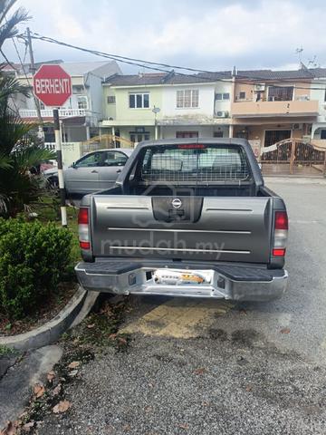 Nissan FRONTIER  (M) - 2