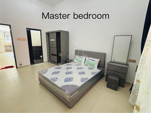 Muar bilik for rent 1