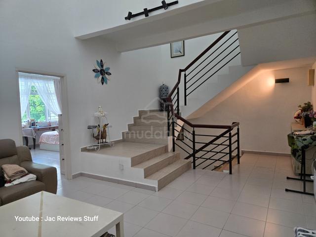 3 Storey Terrace Shamrock Beach Solok Pantai Batu Ferringhi 1