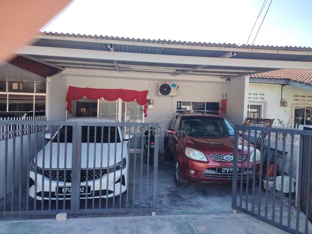 3 Bedroom 2 Bathroom Freehold House  1