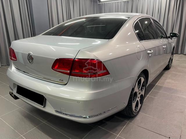 2012 Volkswagen Passat 1.8 TSI (A) Sedan - 4