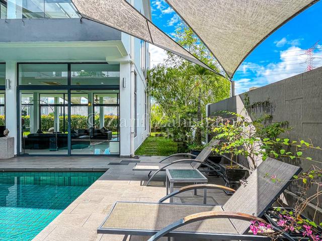 SWIMMING POOL 10000ft Bungalow Bluewater Estate Serdang Seri Kembangan 1