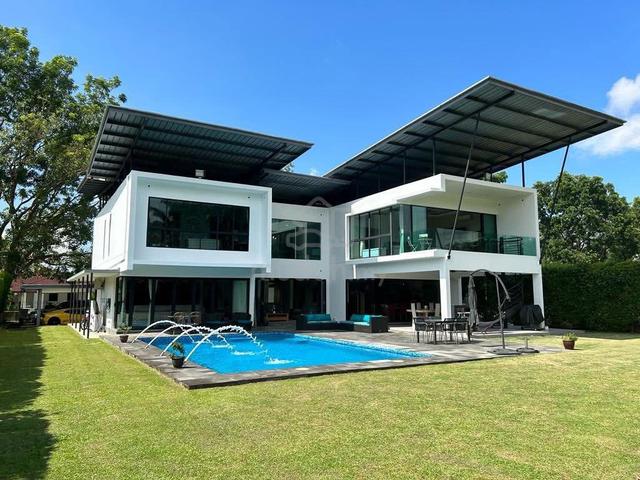 Leisure Farm Double storey bungalow with pool East Ledang horizon hill 1
