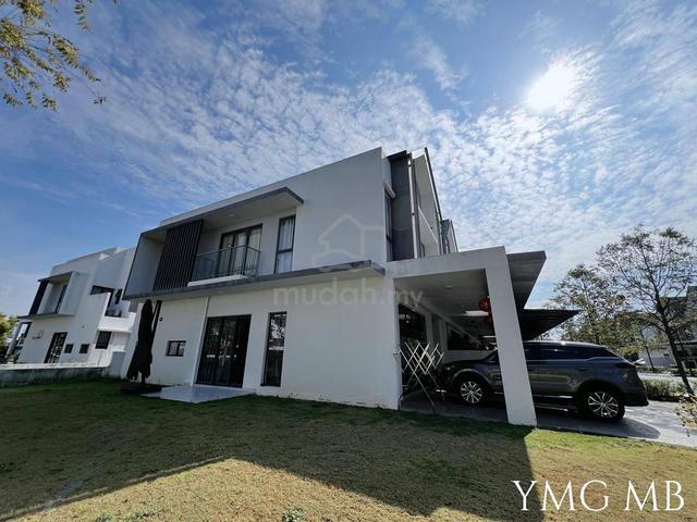 25.7 Lucent Residence 2 Storey Corner House for Sale at Rimbayu 1