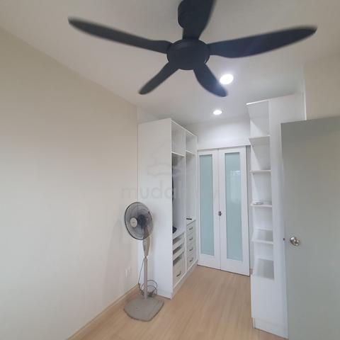Partially Furnished Hedgeford 10 Residence 5