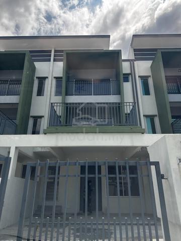 3 Storey House For Rent , Antara Gapi, Serendah 1