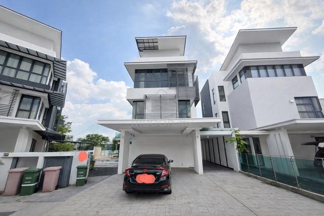 Renovated Bungalow Twin Villa Sera Presint 8 Putrajaya For Sale 1