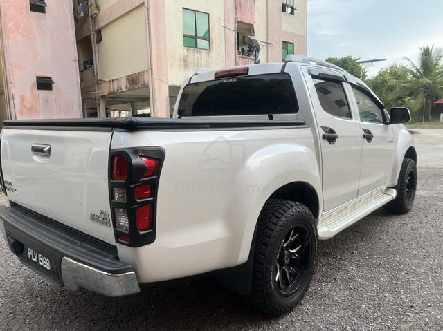 2014 Isuzu D-MAX 3.0 V-CROSS SAFARI 4X4 - 5