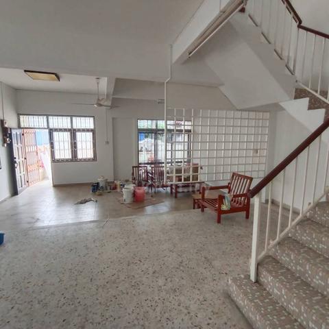 【FREEHOLD】Limited End Lot 2 Storey Kampung Lapan Melaka Town for Sale 1