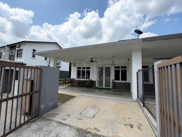 End Lot Single Storey Terrace Jalan Pipit @ Teluk Panglima Garang 1