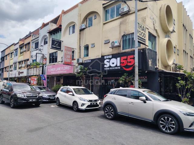 Renovated 1st & 2nd Floor 22 x 80 Shop Lot SS15 Subang Jaya For Rent 1