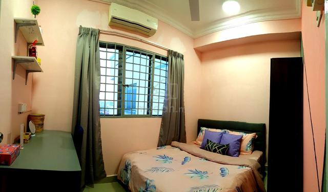 Queen Bedroom @ Ridzuan Condo, Taylor's, Monash, Sunway University 1