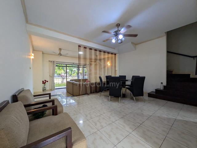 Grace Ville 2.5 Storey Townhouse | Lawn area | Gated & Guarded 1