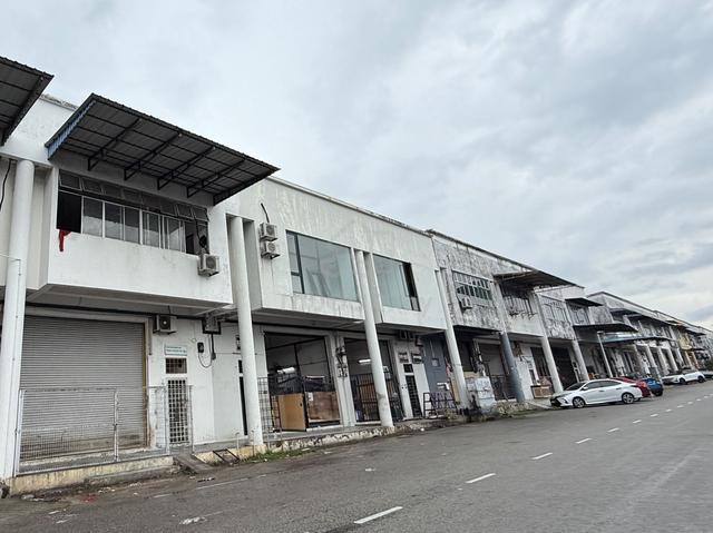 Industri Jaya Selesa Jalan Bistari 1.5 Sty Factory For Rent 1