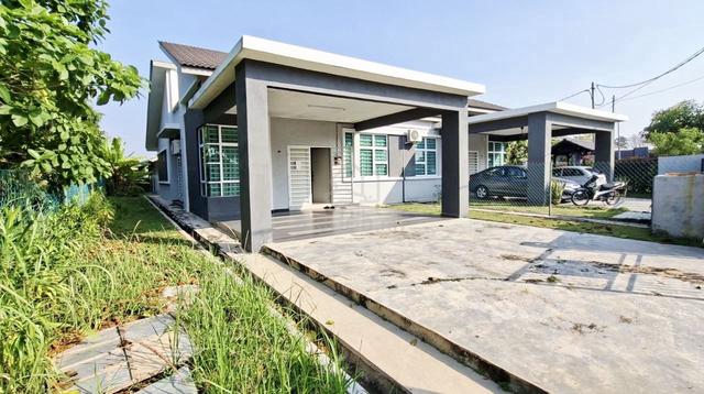 Facing Open End Lot Semi-D Setingkat Umbai Bukit Tembakau Melaka 1