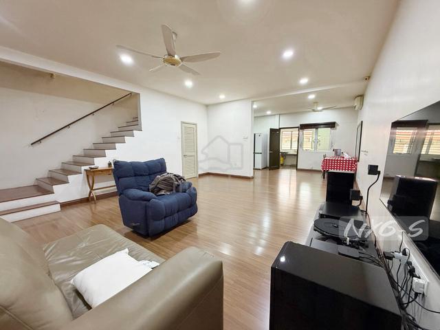 Move in condition!! Lagoon home 2 sty 22x75 value buy fully reno shah 1