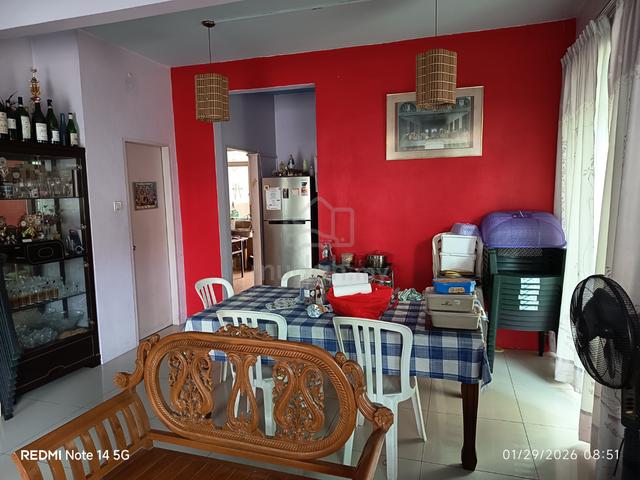 Taman Malakun - intermediate corner unit. Flood-free. Kampung setting 1