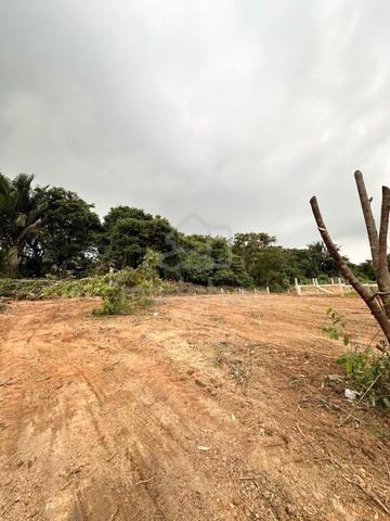 Banglo lot land leasehold jasin (5 minit ke tol jasin) . 1