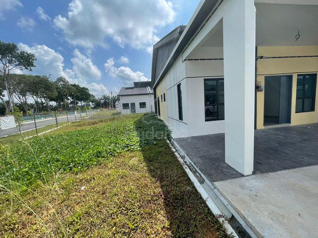 Corner unit,single storey terrace for sale,near KPJ Kuala Selangor 4