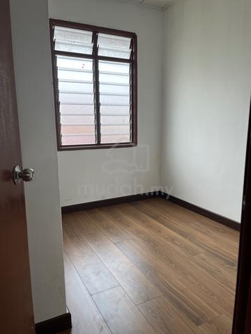 2 Storey House , Bandar Tasik Kesuma ,18x70 ,100% Loan ,Good Condition 1