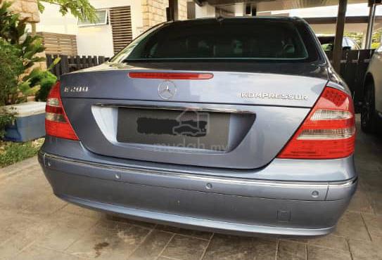 2005 Mercedes E200K (W211) Gear Push Start - 3