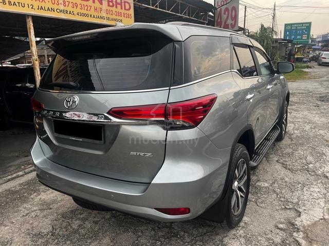 TOYOTA FORTUNER 2.7(A) SRZ 2TR VVT-I 6SPD 4X4 suv - 5