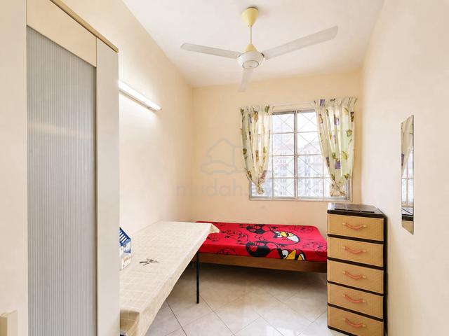 Single Room for rent at Kelana D'Putera Condo 1