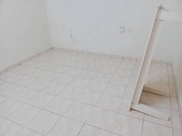 Permai Lake View Apartment 3